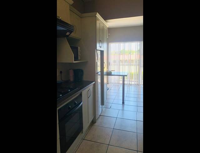 2 BEDROOM PROPERTY TO RENT IN KINGSWOOD